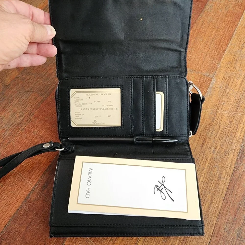 NWOT Walmart Black Organizer Wristlet Wallet